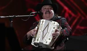 Ram&oacute;n Ayala y Peso Pluma brillan en el segundo d&iacute;a de Arre