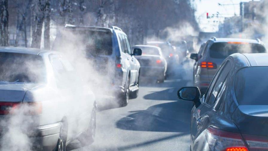 Embarazadas expuestas a la contaminación del aire, "dan a luz a bebés más pequeños"