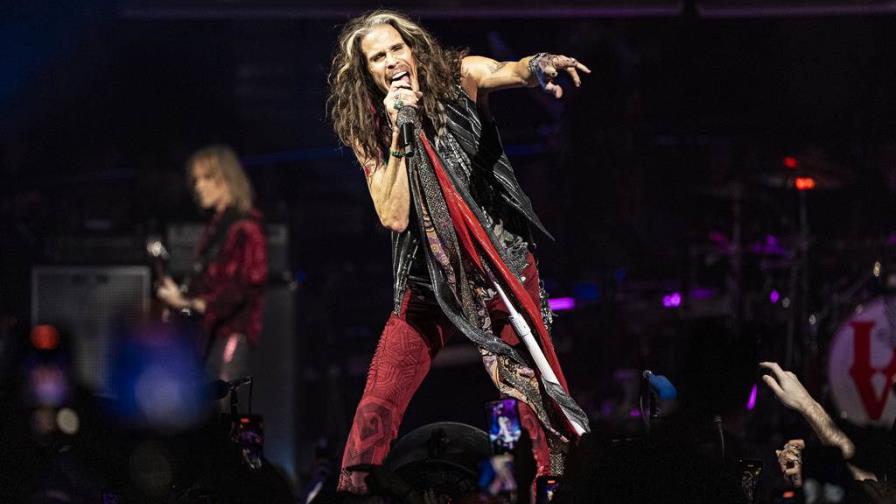 Aerosmith pospone fechas por problemas vocales de Steven Tyler