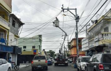Hubo nuevo récord de demanda eléctrica, mientras Edeeste urge reparaciones Hubo nuevo récord de demanda eléctrica, mientras Edeeste urge reparaciones