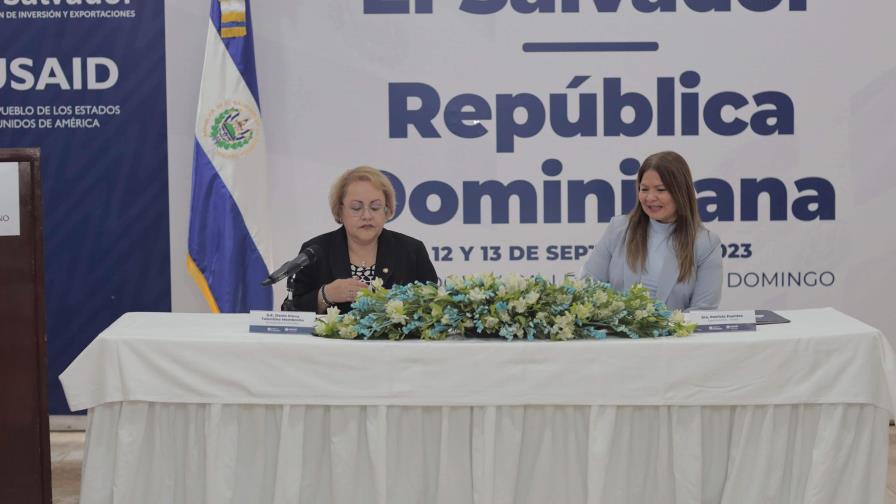 Balanza comercial entre El Salvador y República Dominicana favorece al país centroamericano