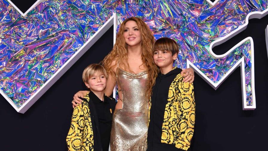 Shakira y sus hijos, entre las celebridades que desfilaron en la alfombra roja de los MTV Video Music Awards