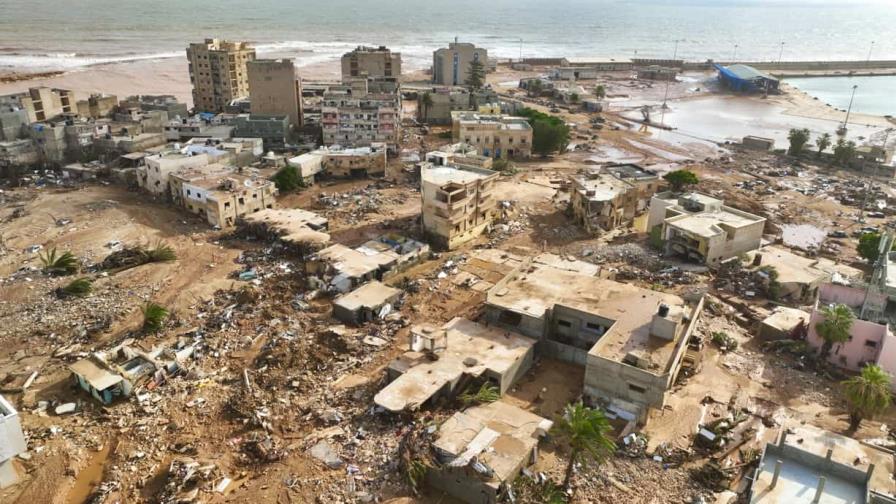 Suben a 5,100 los muertos por inundaciones catastróficas en la ciudad libia de Derna