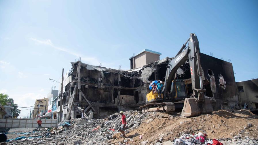 Avanzan trabajos de demolición de edificios afectados por explosión en San Cristóbal