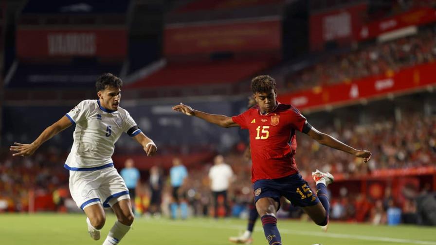 Tras anotar por España, Yamal busca su 1er gol con Barcelona ante el Betis