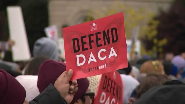 El gobierno de Biden rechaza el fallo que declara a DACA ilegal y adelanta que lo apelará