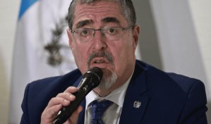 Presidente electo de Guatemala dice que Giammattei insulta al pueblo con su silencio