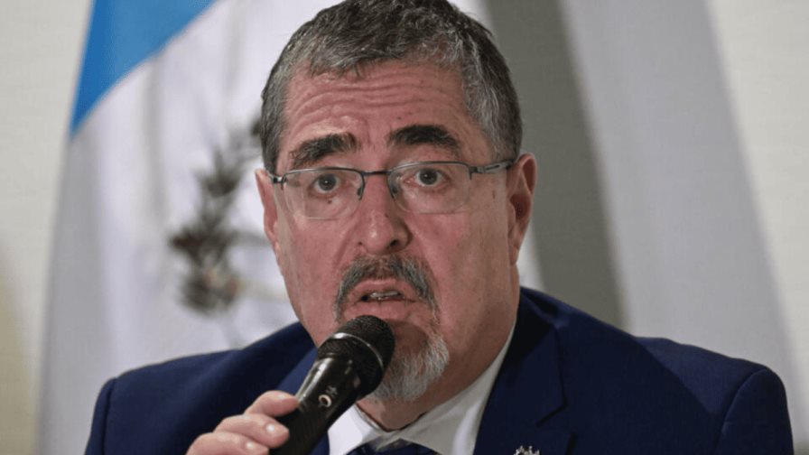 Presidente electo de Guatemala dice que revertirá decisiones absurdas de Giammattei