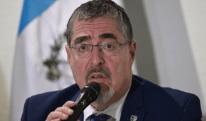 Bernardo Arévalo dice que Guatemala vivió “un golpe de Estado a cámara lenta” 