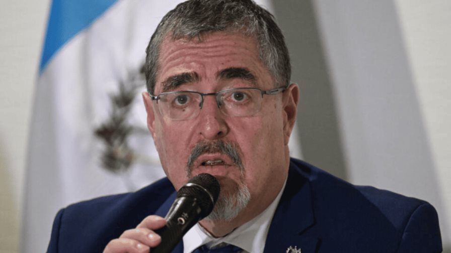 Bernardo Arévalo dice que Guatemala vivió "un golpe de Estado a cámara lenta" 