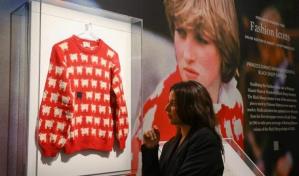 Suéter de ovejas de la princesa Diana vendido por 1.1 millones de dólares en subasta