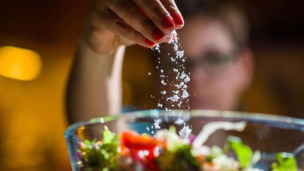 ¡Cuidado! exagerar con la sal pone en riesgo tu salud