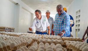 Inespre comienza compra de pollos y huevos a productores de Dajabón tras cierre de la frontera