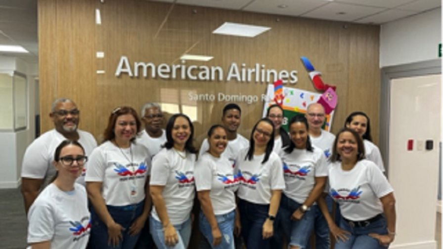American Airlines contribuye a la niñez dominicana