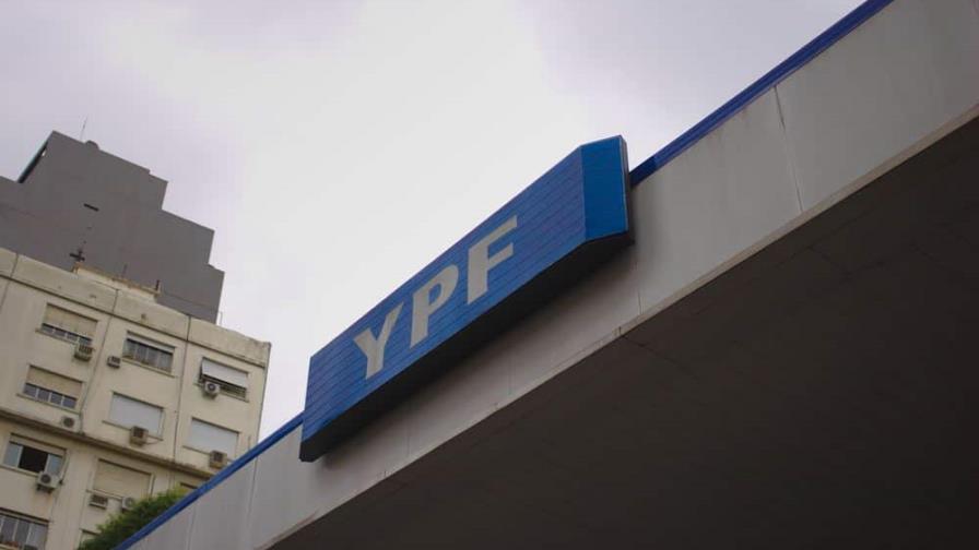 Jueza de EE.UU. ordena a Argentina pagar US$16,000 millones por expropiación de petrolera YPF