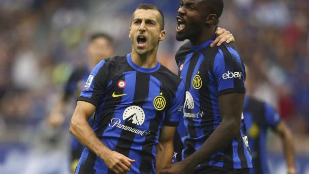Inter golea al Milan por 5-1 en el primer derbi de la temporada