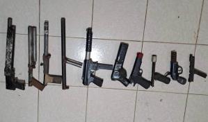 Ocupan 109 armas blancas y diez de fuego en operativos en Valverde