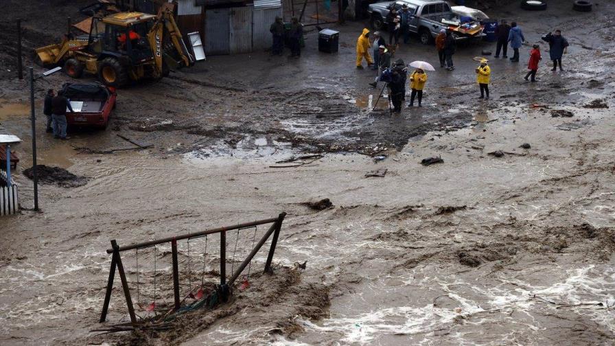 Fuertes lluvias en el sur de Chile dejan a 11,000 personas aisladas