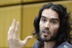 Russell Brand, ovacionado en su primer espectáculo tras ser acusado de agresiones sexuales