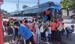 Miles de haitianos retornan voluntariamente hacia Haití tras el conflicto del Masacre