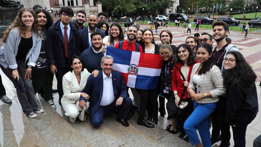 Abinader a estudiantes de Columbia: La seguridad de los dominicanos está por encima de todo