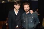 Ashton Kutcher renuncia de organización contra abuso sexual tras apoyar a Danny Masterson Ashton Kutcher renuncia de organización contra abuso sexual tras apoyar a Danny Masterson