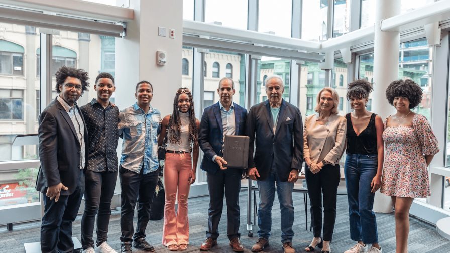 Fundación AES Dominicana e ITABO felicitan a Leomar Cordero ganador de la beca Nicky Jam de la Fundación Cultural Latin Grammy