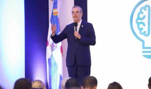 Abinader dice en Nueva York que cierre fronterizo protege de las bandas haitianas