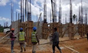 Diversos sectores advierten impacto de nueva norma migratoria para la econom&iacute;a nacional