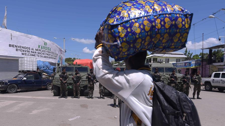 Los comerciantes ya sienten el cierre de la frontera domínico-haitiana