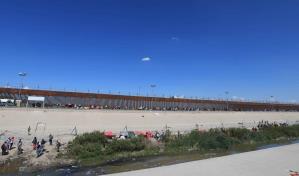 Autoridades de EE.UU. disuelven campamento de migrantes en la frontera con México