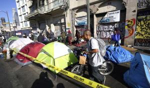 Fiscal demanda a la capital de California por campamentos de indigentes