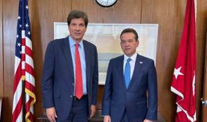 Bisonó destaca a funcionario de EEUU cualidades de RD para desarrollar semiconductores