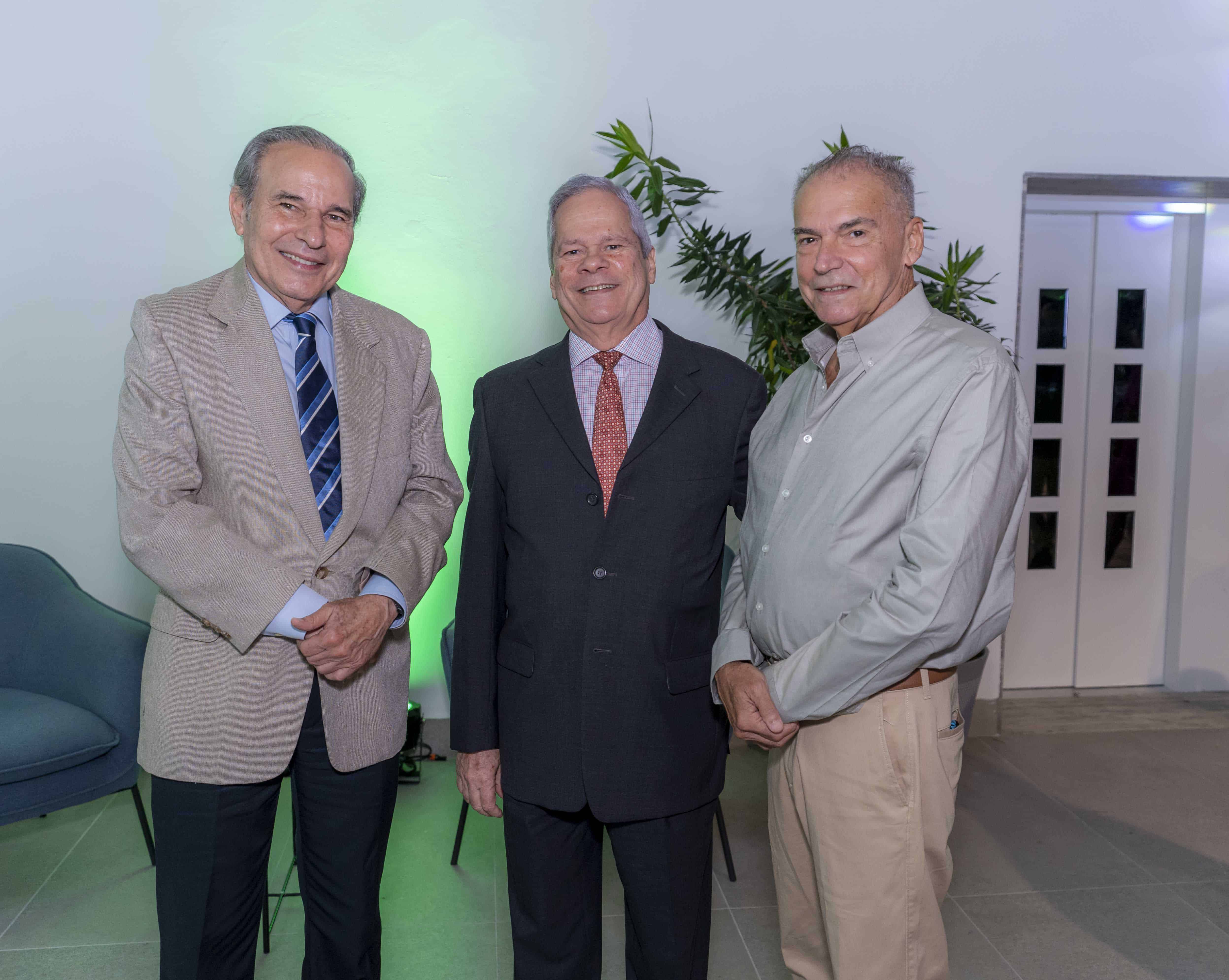 Manuel Rojas, Rafael Cáceres y Carlos Gutiérrez.