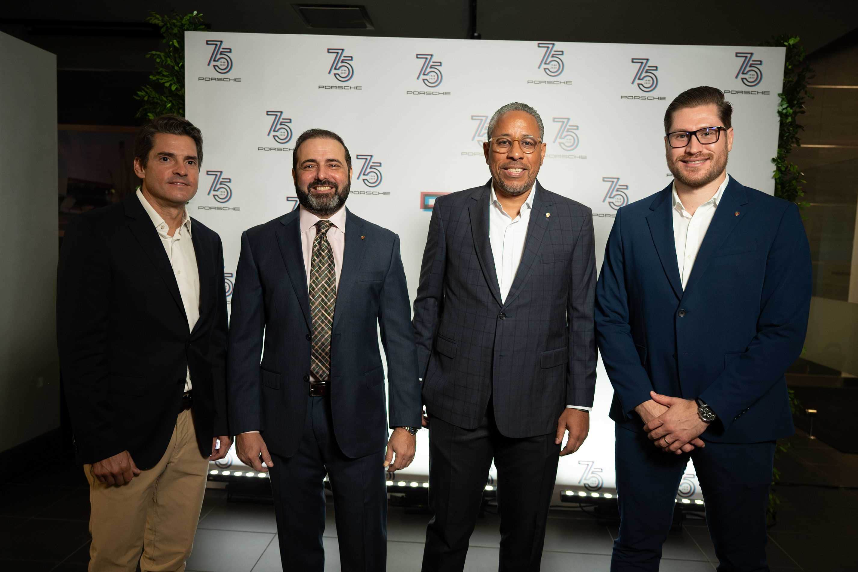 Nicolás Benito, Arturo Monzón, Ernesto González y Juan Gómez.