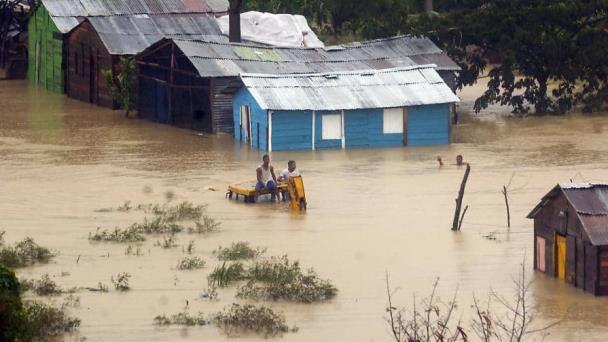 Abinader dice faltan “pasos contundentes” para hacer frente a la emergencia climática