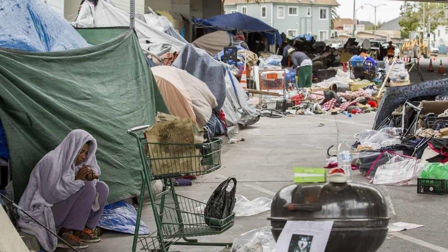 Demandan a la capital de California por el aumento de personas que viven en la calle