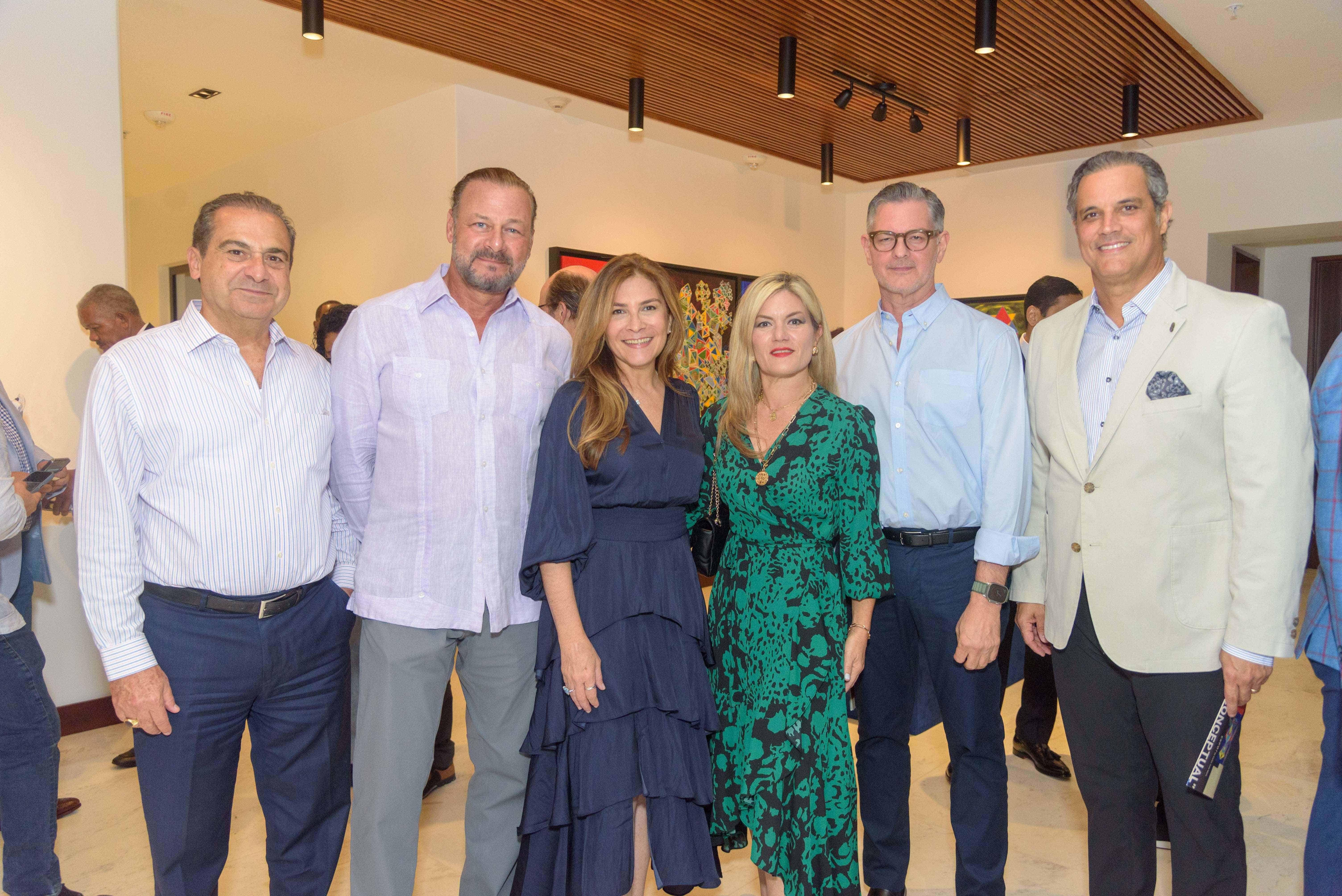 Ramón Montes,  Fito Dietch, Carolina Mejía, Michelle Selman, Pedro Haché y Garrigó.