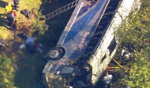 Un muerto y varios heridos al estrellarse un autobús escolar en Nueva York