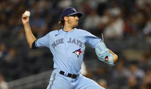 Azulejos vencen 6-1 a Yanquis y mantienen ligera ventaja con 2do comodín