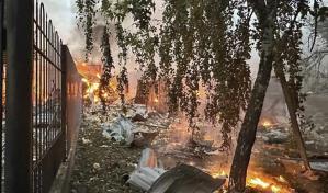 Ataques rusos sobre Ucrania causan dos muertos y provocan incendios