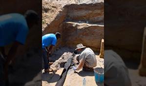 Esta simple estructura de troncos puede ser el ejemplo más antiguo de construcción humana con madera