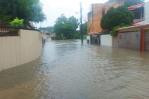 VIDEO| Cuando llueve, el agua llega hasta el segundo nivel de viviendas en una zona del residencial Álamos I