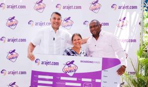 Arajet inicia programa Mi primer vuelo en La Caleta de Boca Chica