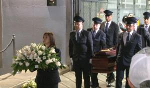 Cuerpo de Fernando Botero llega a Colombia para último adiós de sus compatriotas Cuerpo de Fernando Botero llega a Colombia para último adiós de sus compatriotas
