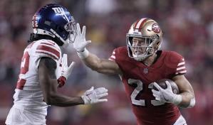 McCaffrey lleva a 49ers a su 13er triunfo seguido en campaña regular