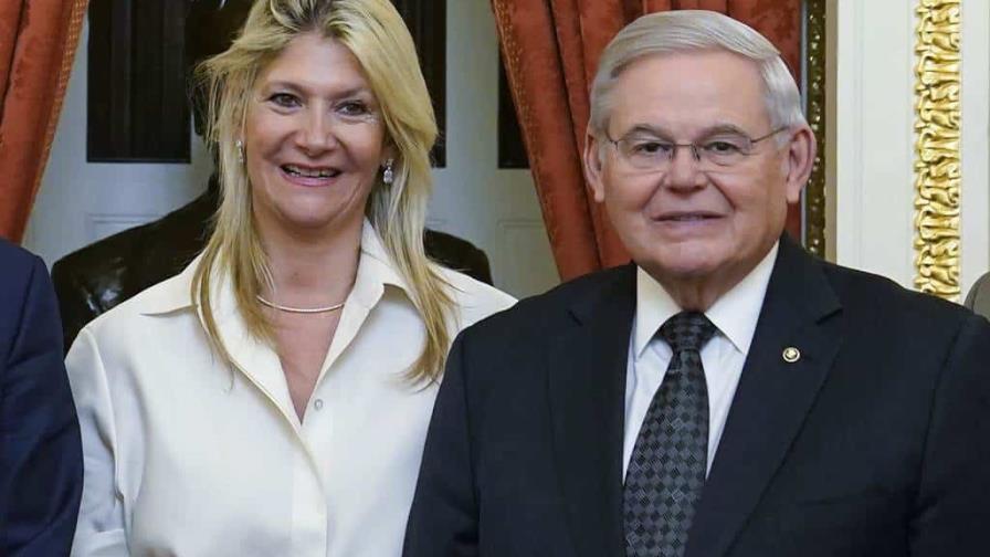 Escándalo de corrupción: El senador Menéndez y su esposa son acusados de soborno