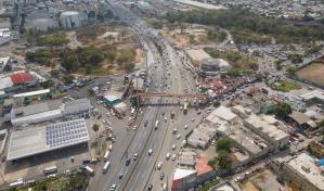 Emiten orden de desalojo contra 14 locales comerciales en el kilómetro 9 de la autopista Duarte