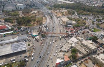 Emiten orden de desalojo contra 14 locales comerciales en el kilómetro 9 de la autopista Duarte