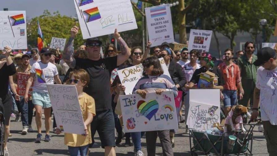 Gobernador de California veta ley sobre identidad de género